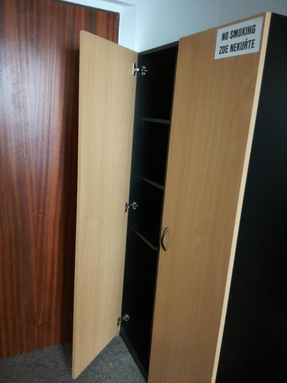 Hotel Hlaska Zlenice Quarto foto